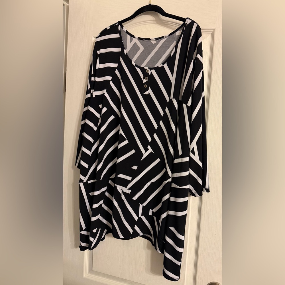 Avenue Women’s Top